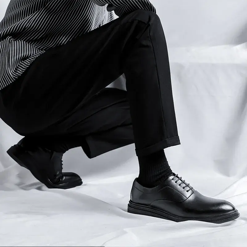 Spring Autumn Business Men Vintage Leather Shoes Formal Dress Loafers British Pointed Toe Oxfords Designer Shoes Wedge Wedding