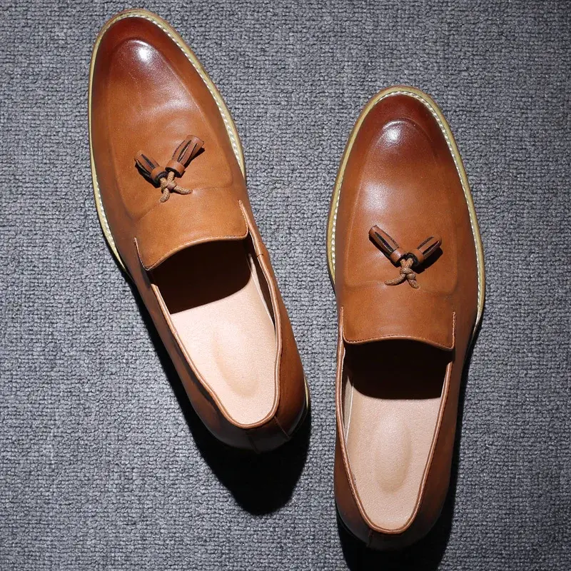 Mens Pointed Toe Dress Wedding Shoes Famous Tassel Footwear Male Formal Fashion Oxfords Shoes Spring Autumn Business Loafers