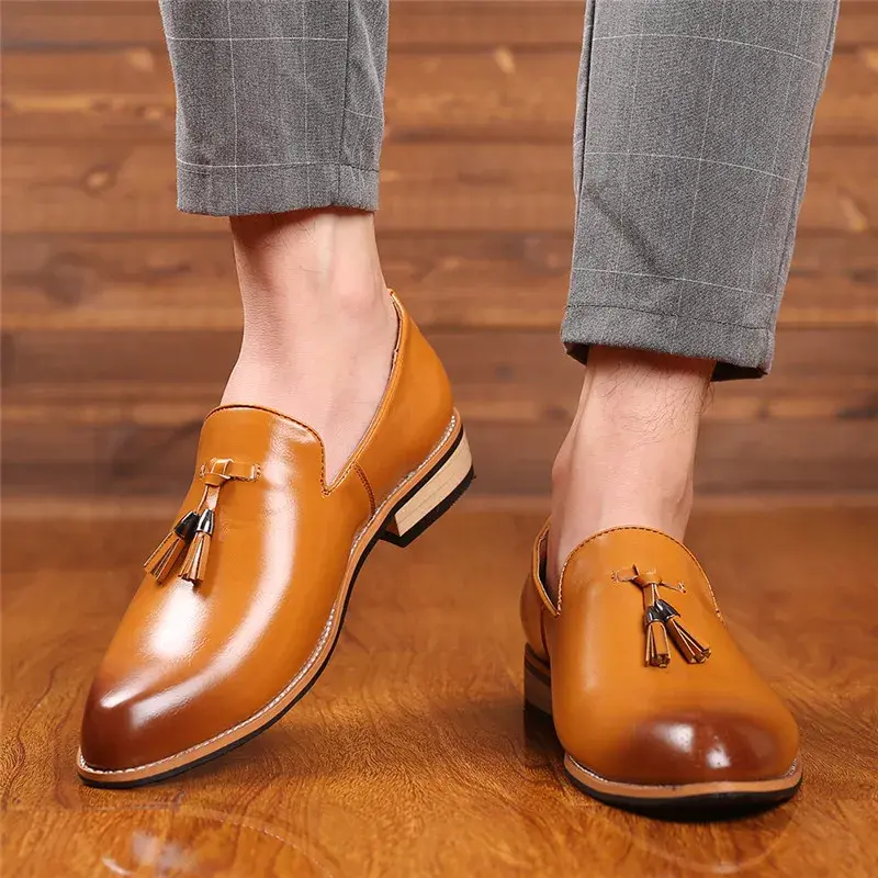 New Luxury Brand Pointed Toe Leather Shoes Business Men Dress Casual Business Formal Shoes Breathable Wedding Loafers Big Size