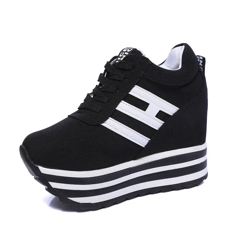 The New Fashion Platform Shoes for Women 2023 Comfortable Non-slip Women Boots Casual Flats Designer Shoes Chunky Sneakers