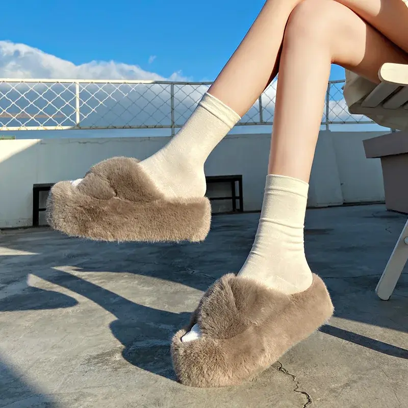 Chunky Platform Fur Slippers Women  Thick Bottom Furry Outdoor Slippers Woman Plus Size 42 Short Plush Designer Shoes 2024