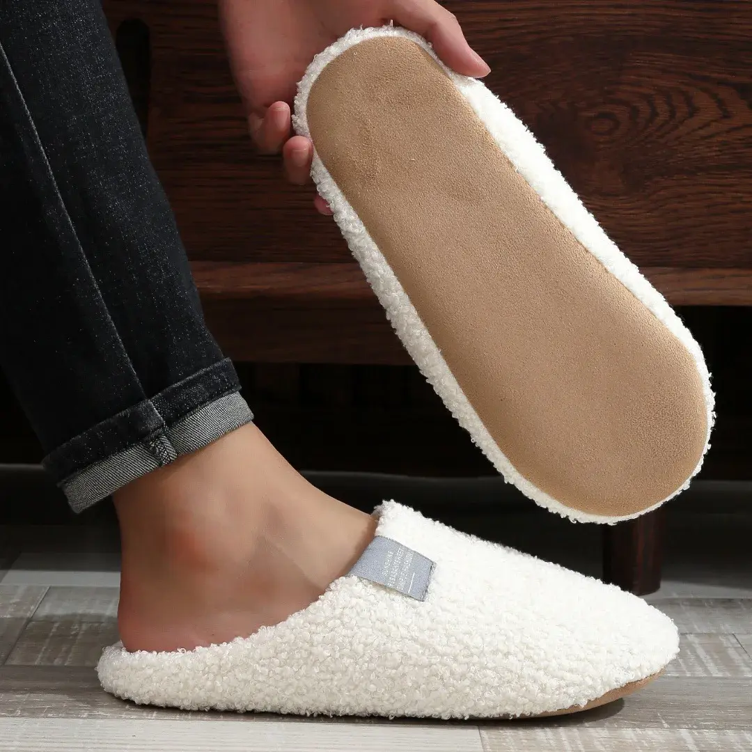 2025Couples Home Slippers Soft Fur Slippers Warm Indoor Flat Slides Nonslip Cotton Shoes Bedroom Light Slience Flats Floor Shoes