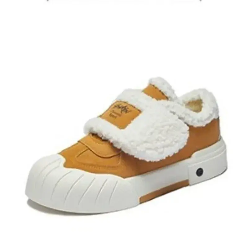 Women's Plush Board Shoes 2024 Winter Korean Edition Warm Student Cotton Shoes Lightweight Comfortable Sports Casual Shoes