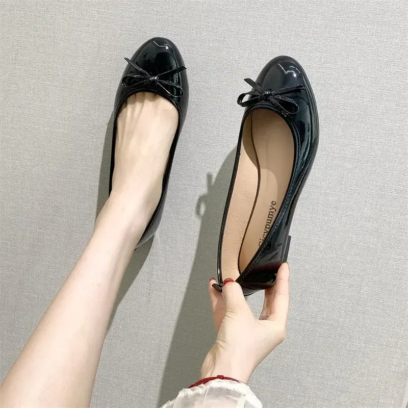 Ballet Flats Shoes Women Classics Casual Loafers Red Patent Leather Lady Fashion Design Bowknot Shoes for Woman's Spring/Autumn