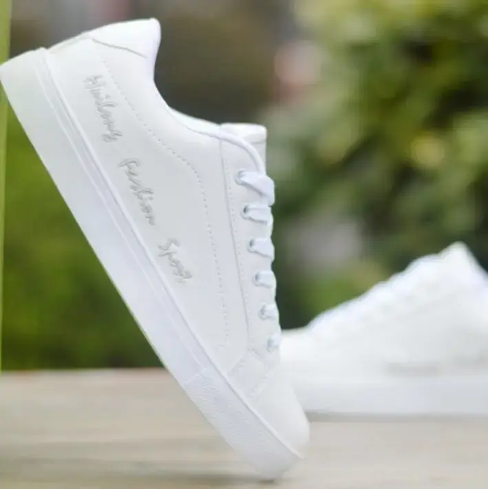 2023Men Vulcanized Sneakers Men Shoes Cheap Comfortable Autumn Spring Fashion White Canvas Sneakers Women Shoes Chaussure Homme
