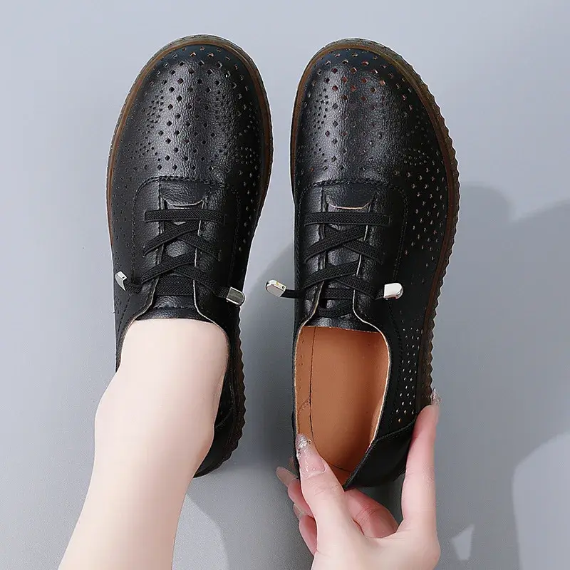 2025 Hollow Flat Mother Shoes Women Casual Shoes Simple White Wear-resistant Women  Sneakers