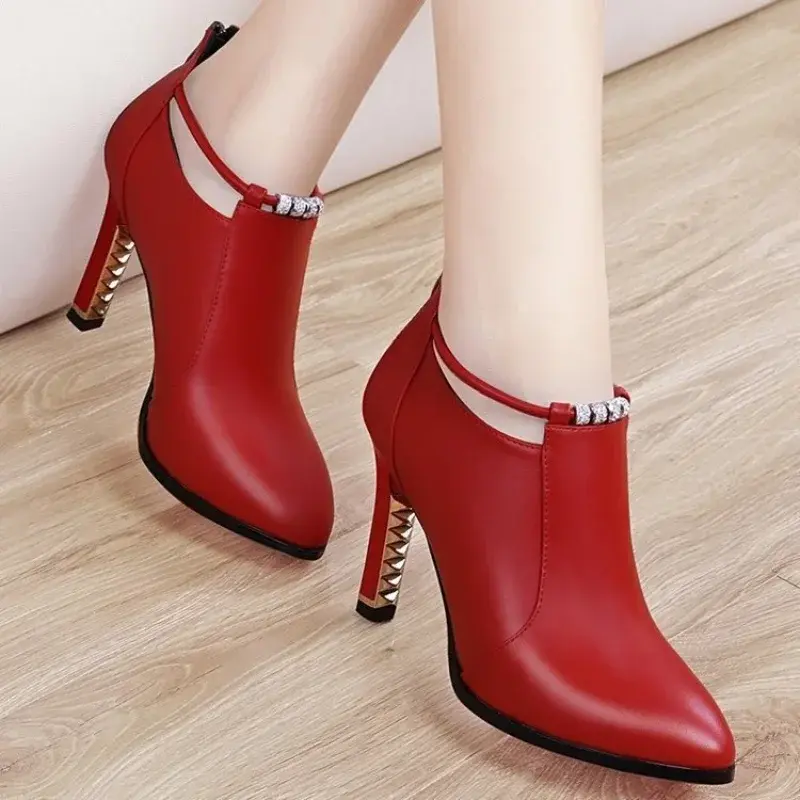 Sexy Ankle Platform Chelsea Boots for Women Pointy High Heels Autumn New Designer Stilettos Boots Pumps Punk Motorcycle Botas