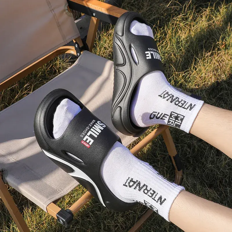 2025Summer Men Slippers Fashion Non-Slip Wear-resistant Soft Beach Slippers Outdoor Thick Sole EVA Slippers Bathroom Flip Flops