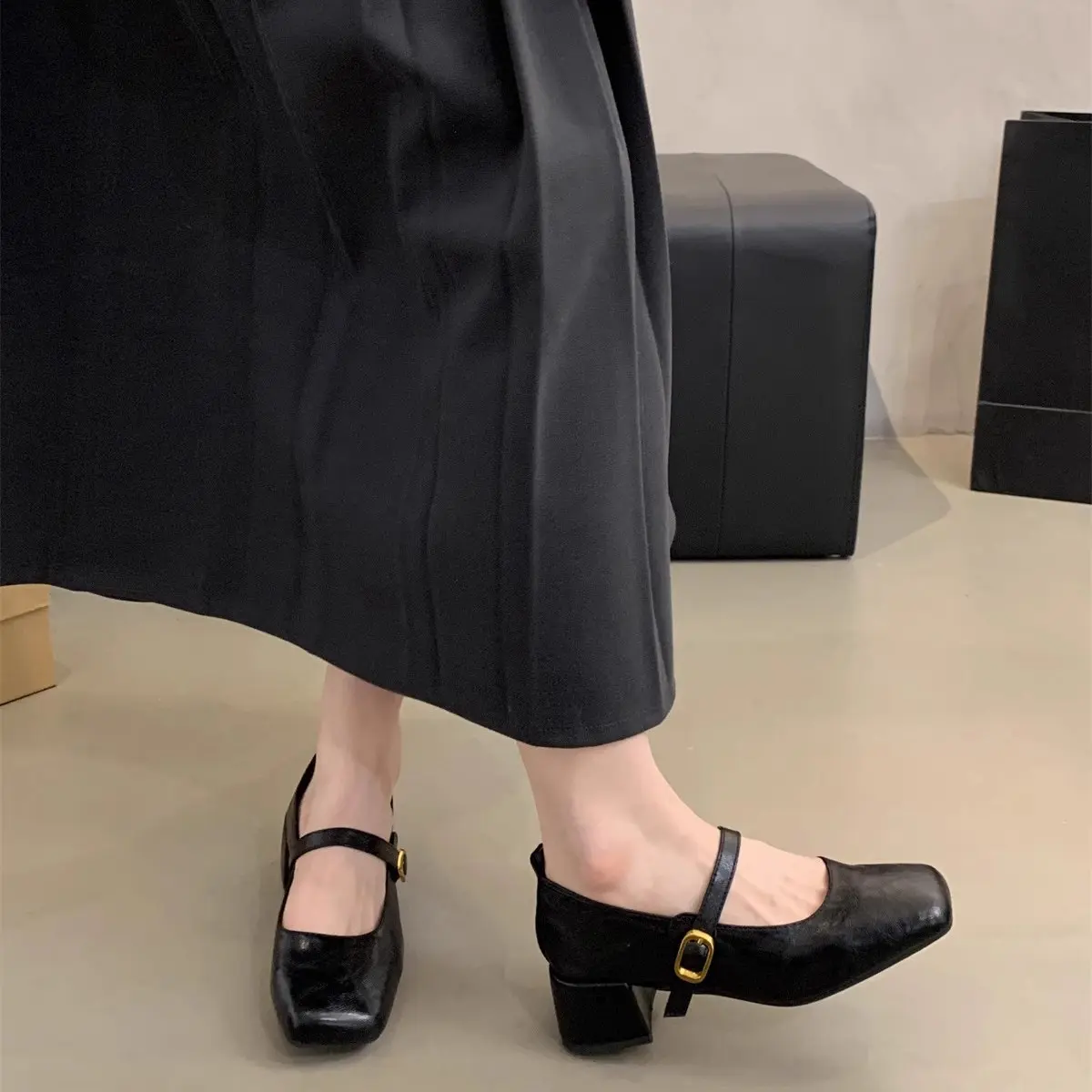 2025 Vintage Women Mary Jane Shoes Fashion Square Toe Shoes Spring Autumn Elegant Low Heels Sandals