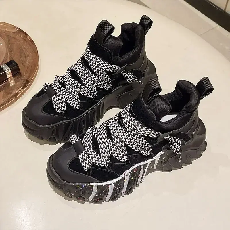 Street Trend Women's Casual Shoes Autumn Winter New Lace Up Retro Thick Soled Elevated Shoes Outdoor Sports Casual Shoes Fashion