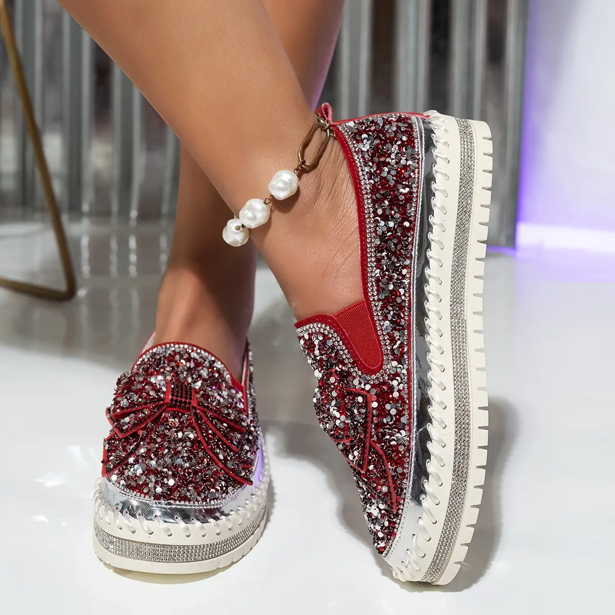 Rivets Design Women Flats Shoes PU Leather Loafers Punk Woman Flat Heel Shoes Round Toe Shoes for Women Plus Size 44