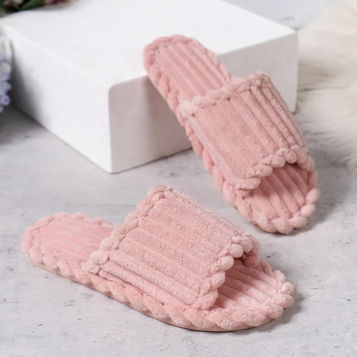 2024 Women's New Fashionable and Minimalist One Word Slippers for Indoor and Home Couples with Striped Open Toe Cotton Slippers