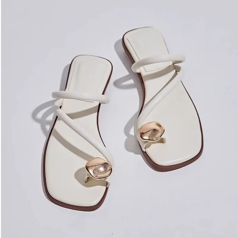 Summer Narrow Band Women Slipper Fashion Metal Decoration Low Heel Slip on Ladies Elegant Slides Casual Outdoor Beach Flip Flop