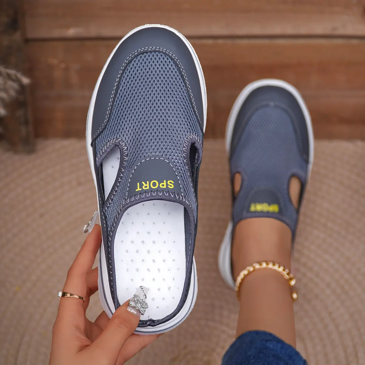 Men's Slippers Summer Soft Comfortable Home Slippers Breathable Anti-slip Men's Sneakers Couple Flats Mules Shoes Dropshipping