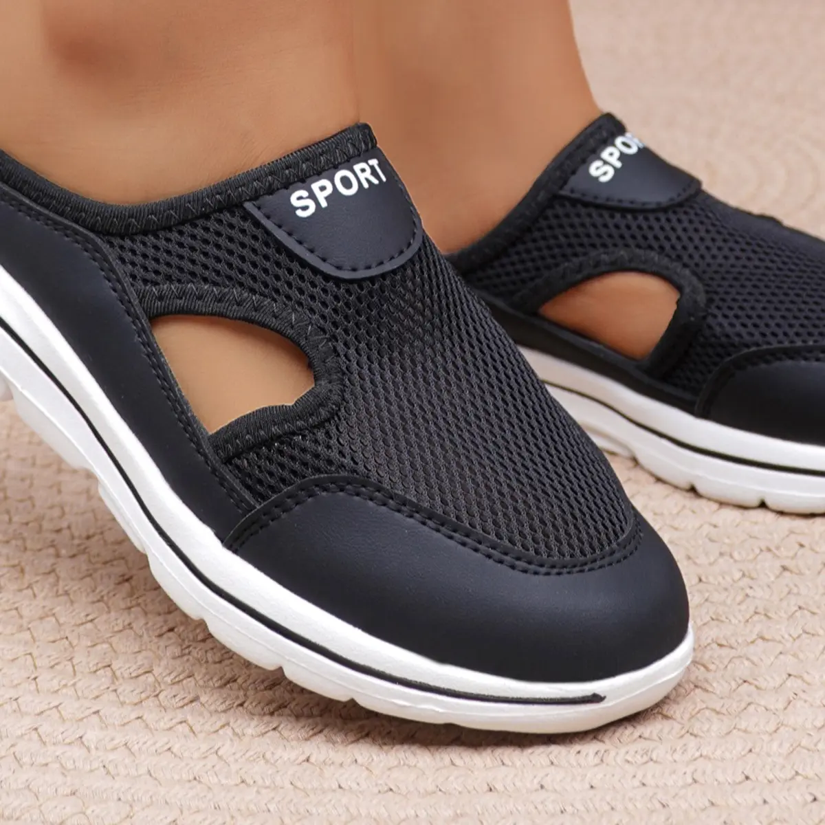 Men's Slippers Summer Soft Comfortable Home Slippers Breathable Anti-slip Men's Sneakers Couple Flats Mules Shoes Dropshipping
