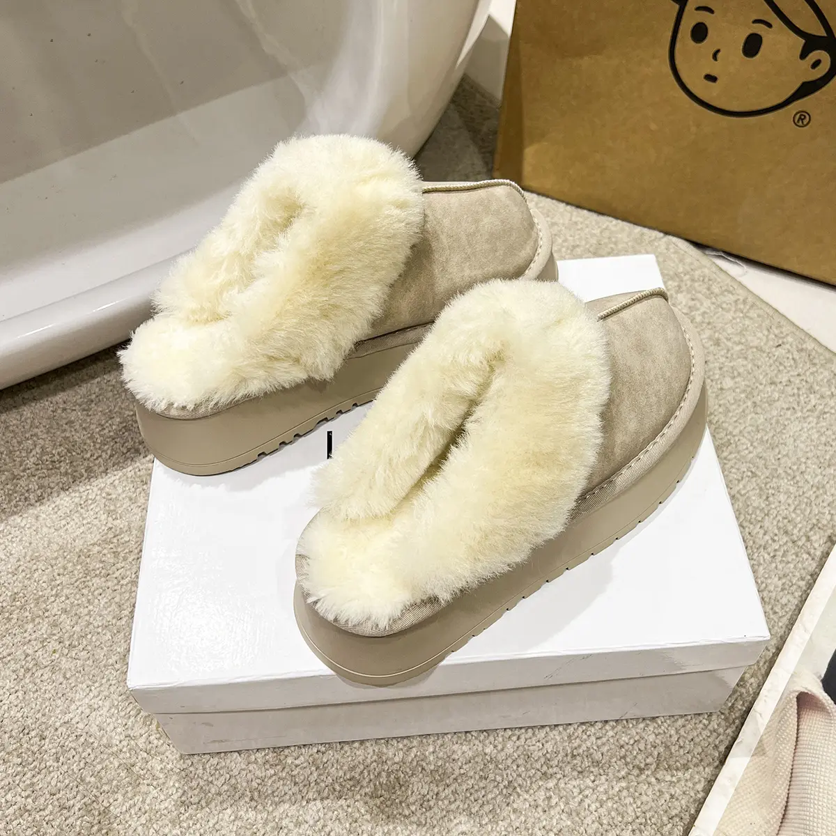 New Fashion Fluffy Platform Slippers for Women 2024 Winter Plush Warm Cotton Shoes Woman Comfort Non Slip Unisex Home Slippers