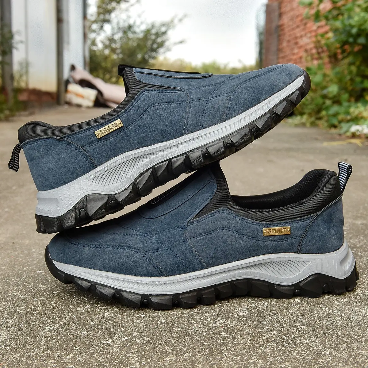 High Quality Indestructible Man Shoe Sneakers Breathable Running Shoes Lightweight Anti-slip Outdoor Men's Sneaker Male Shoes