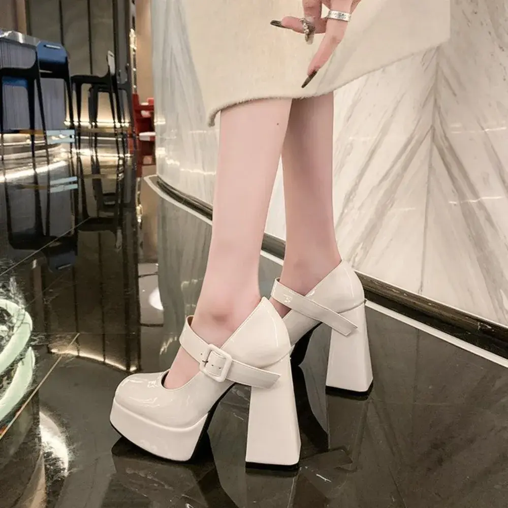 Mary Janes Vintage Black Sandals Woman Buckle Non-Slip Casual Medium Heels Office Ladies Solid Elegant Heels Korean 2025 Summer