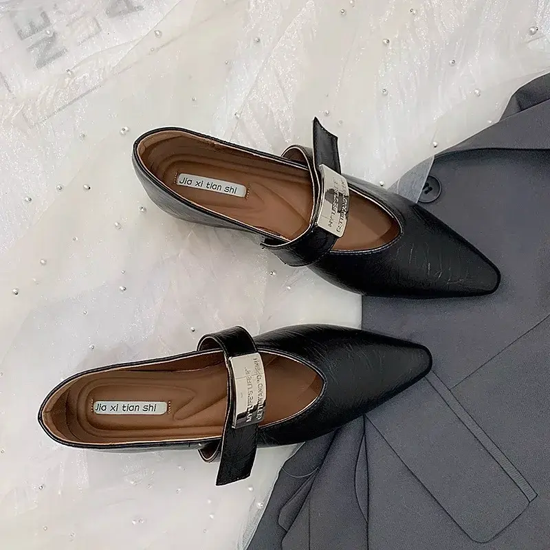 2024 Autumn Women Flat Shoes Fashion Low Wedge Heel Ladies Gold Buckle Ladies Mary Jane Shoes Pointed Toe Boat Shoes New Woman
