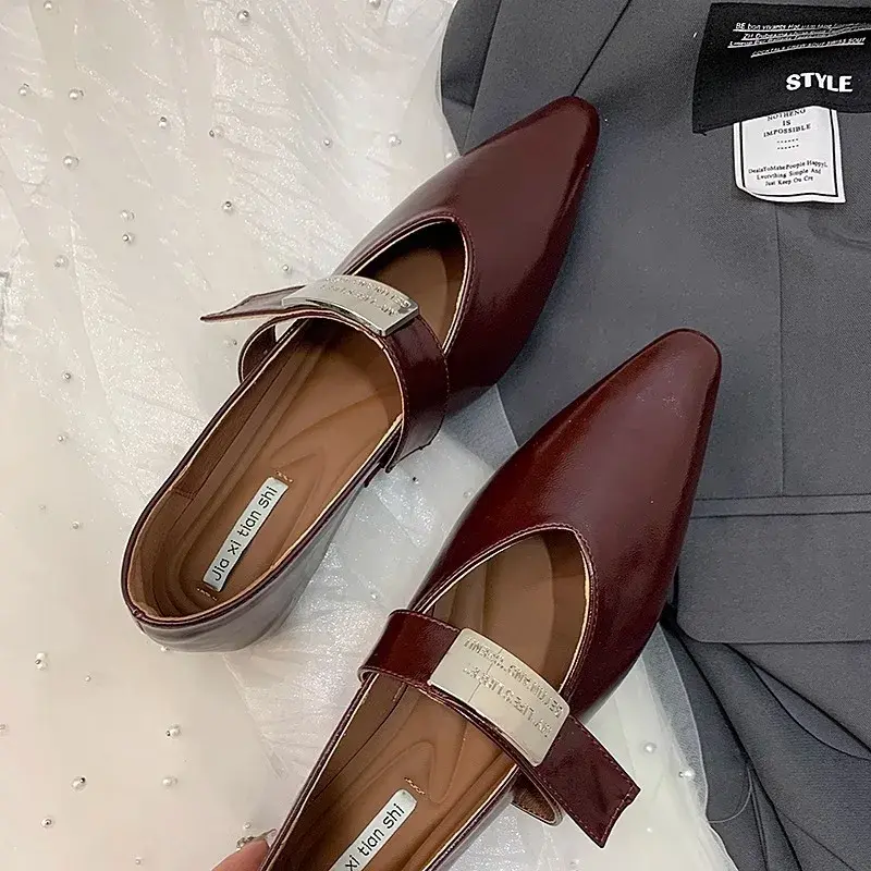 2024 Autumn Women Flat Shoes Fashion Low Wedge Heel Ladies Gold Buckle Ladies Mary Jane Shoes Pointed Toe Boat Shoes New Woman