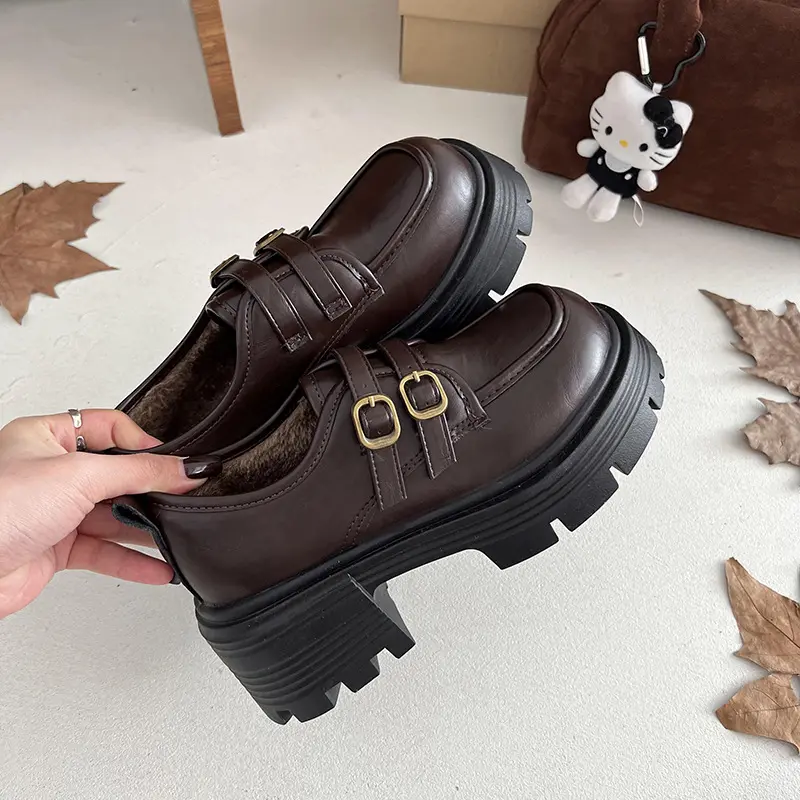 Early Autumn Leather Shoes 2024 New Autumn/Winter Plush Double Buckle with College Style Height Increasing Le Fu Shoes