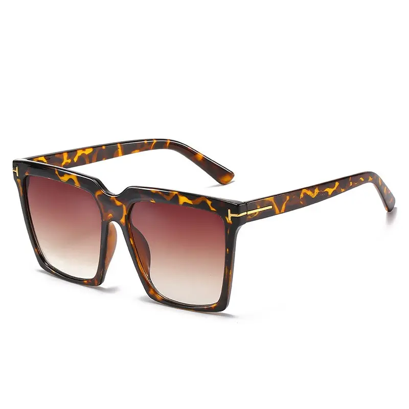 Retro Square Women Men Classic Sunglasses Oversized Plastic Frame Trendy Brand Design Luxury Sun Glasses Unisex Eyewear UV400