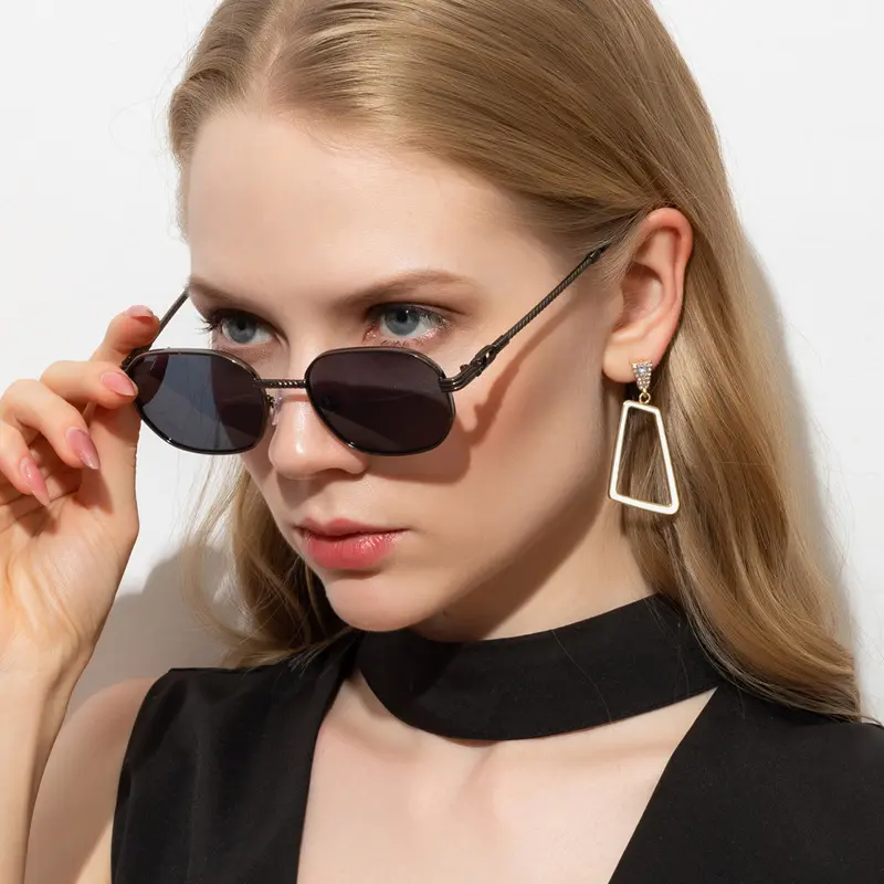 New Sunglasses Women Metal Small Frame Personalized Sun Glasses Elliptical Fashion Trend Design Sunshade Eyeglasses Men Uv400
