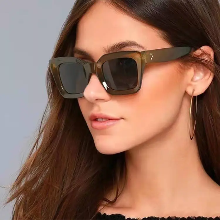 New Fashion Square Sunglasses Women Small Frame Retro Street Decorationsun Glasses Luxury Outdoor Design Uv400 Sunshade Eyeglass