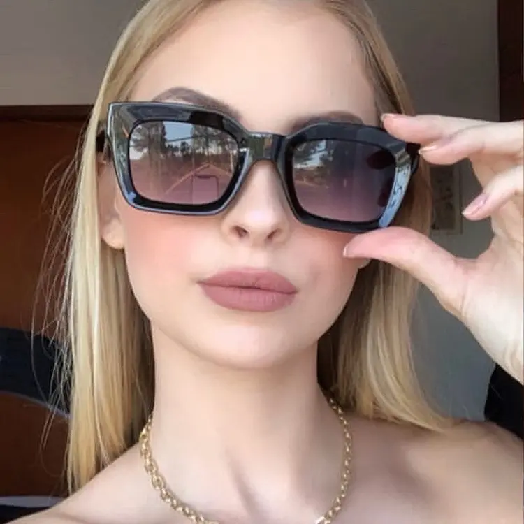 New Fashion Square Sunglasses Women Small Frame Retro Street Decorationsun Glasses Luxury Outdoor Design Uv400 Sunshade Eyeglass