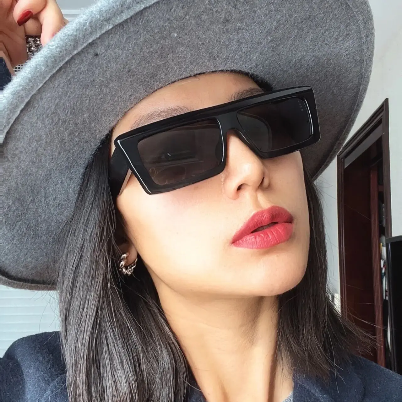 2025 New Retro Fashion Women Sunglasses Square Sun glasses Men Outdoor Sunshade Eyewear Uv400 Luxury Brand Design Eyeglass