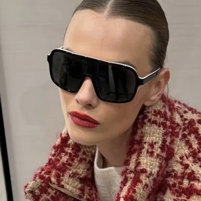 2025 New Fashion Sunglasses Integrated Large Frame Eyewear Retro Large Frame Outdoor Cycling Windproof Sunshade Eyeglass Uv400