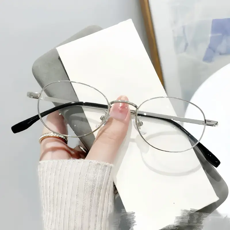 Vintage Anti-Blue Light Glasses Women's Oval Metal Frame Brand Designer Fashion Y2K Woman Metal Optical Frames Computer Glasses