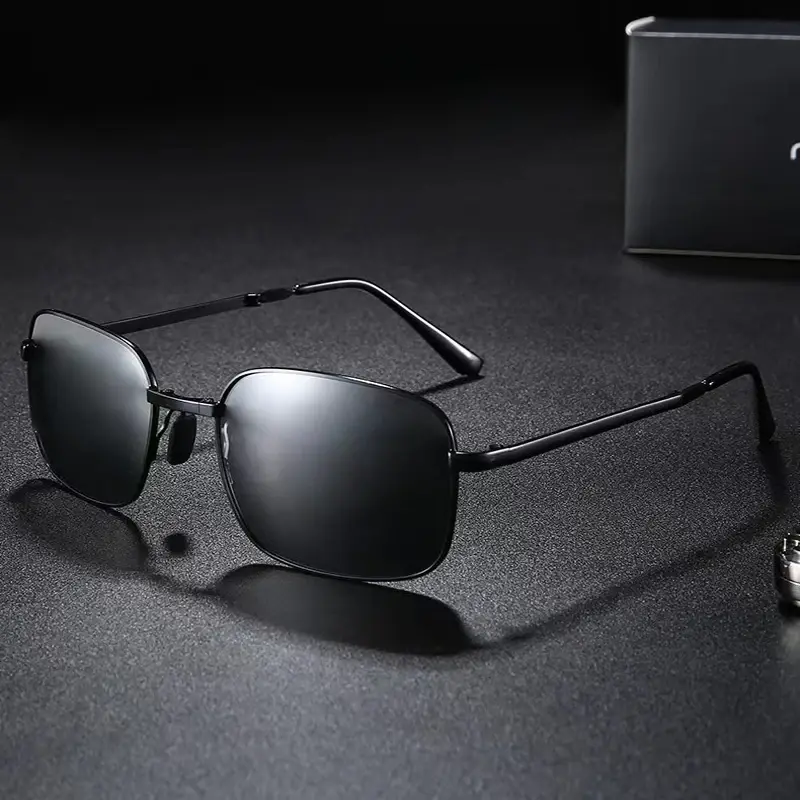 New 2024 High-quality Fashion Foldable Polarized Sunglasses Men Women Vintage Portable Folding Metal Frame Sun Glasses UV400