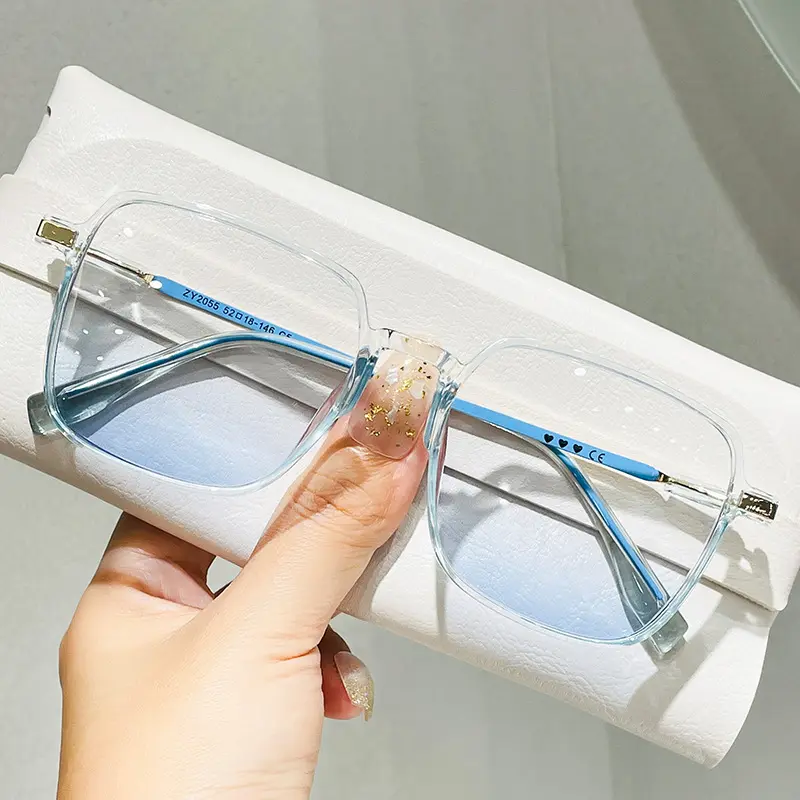 Vintage Gradient Fashion Sun Glasses Women Men Retro Square Large Frame Eyeglasses Female Outdoor Travel UV400 Sunglasses
