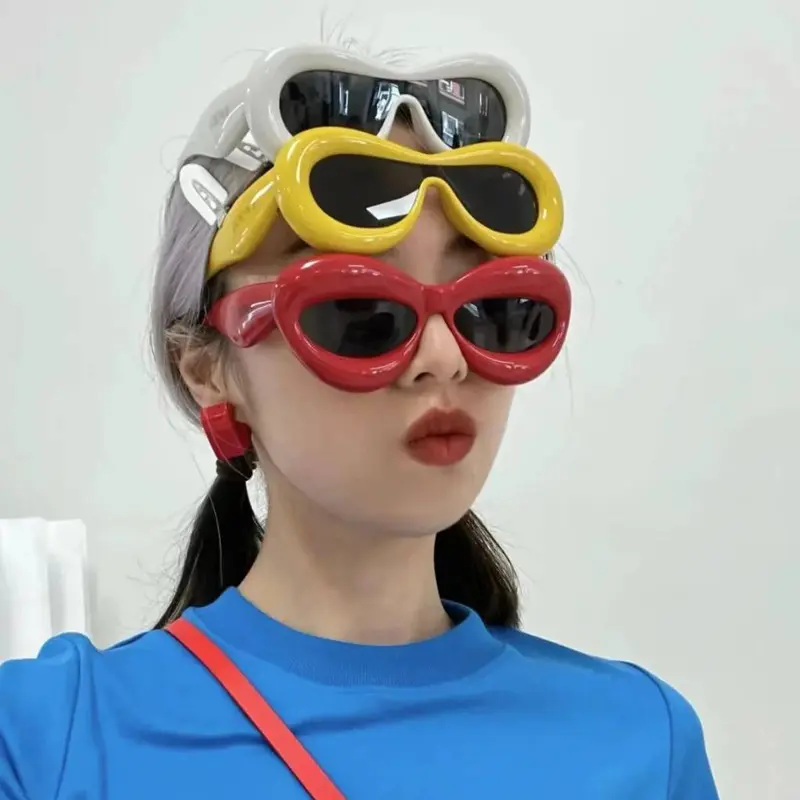 Unique Candy Color Sexy Lip Y2k Sunglasses For Women New Luxury Brand Yellow Blue Gradient Sun Glasses Men Punk Hip Hop Shades