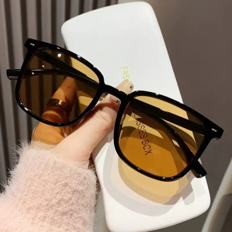 New Fashion Sunglasses Men Women Luxury Photochromic Sun Glasses Stylish Chameleon Anti-glare Driving Shades UV400