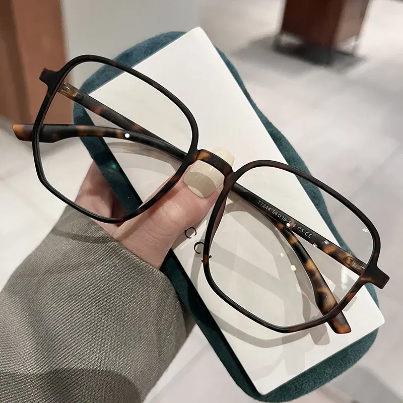 Ultra Light Myopic Glasses Vintage Square Frame Short Sight Eyewear Blue Light Blocking Eye Protection Near Sight Eyeglasses