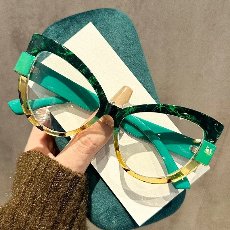 2025 Vintage Large Frame Cat Eye Reading Glasses Woman Fashion Design Gradient Frame Presbyopic Glasses Diopter 0 To +4.0