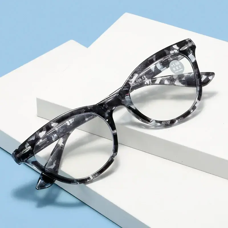 2024 Women's Full Frame Presbyopia Glasses New Retro Cat Eye Reading Glasses Fashionable Clear Lens HD Far Sight Glasses