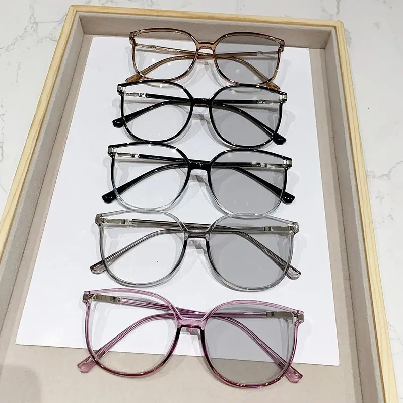 Ultralight Fashion TR90 Photochromic Myopia Glasses Women Men Anti Blue Light Square Frame Myopia Optical Eyeglasses 0 To -400