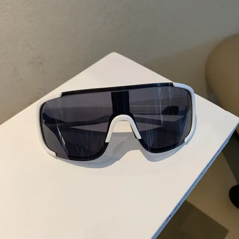 Trendy Sun Protection Outdoor Cycling Goggles Women Men UV Resistant Windproof Eyeglasses Skiing Mountaineering Eye Protector