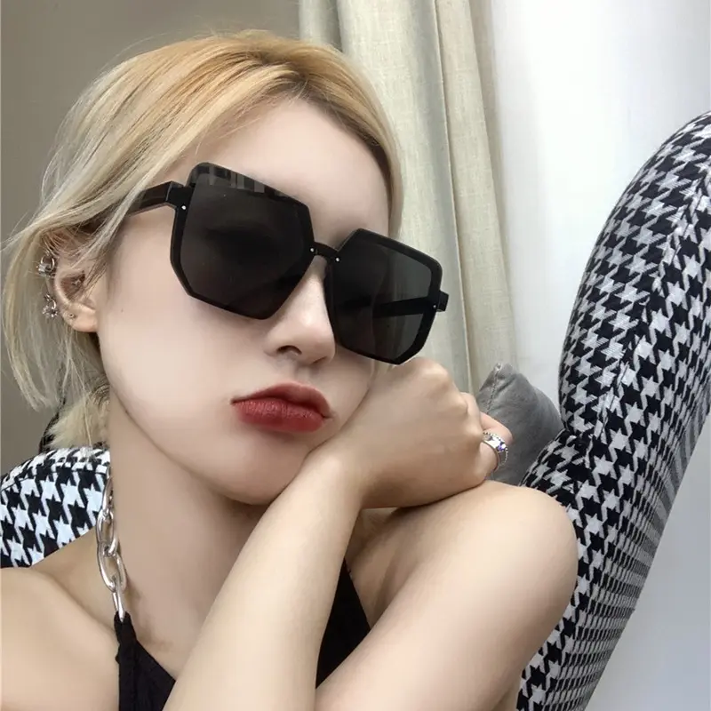 New Women's Sunshade Polygonal Sunglasses High-definition UV Protection Driving Sunglasses Trendy Retro UV Resistant Sunglasses