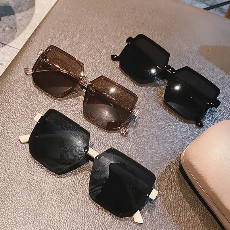New Women's Sunshade Polygonal Sunglasses High-definition UV Protection Driving Sunglasses Trendy Retro UV Resistant Sunglasses