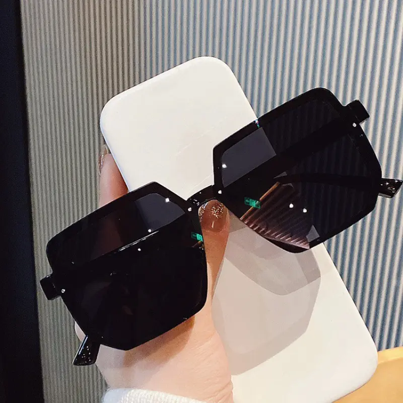 New Women's Sunshade Polygonal Sunglasses High-definition UV Protection Driving Sunglasses Trendy Retro UV Resistant Sunglasses