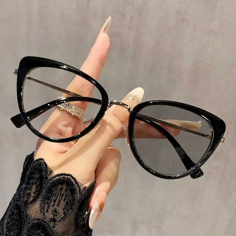 Men's and Women's Fashion Cat-Eye Photochromic Myopia Glasses Retro Large Frame High Definition Minus Diopter Eyeglasses