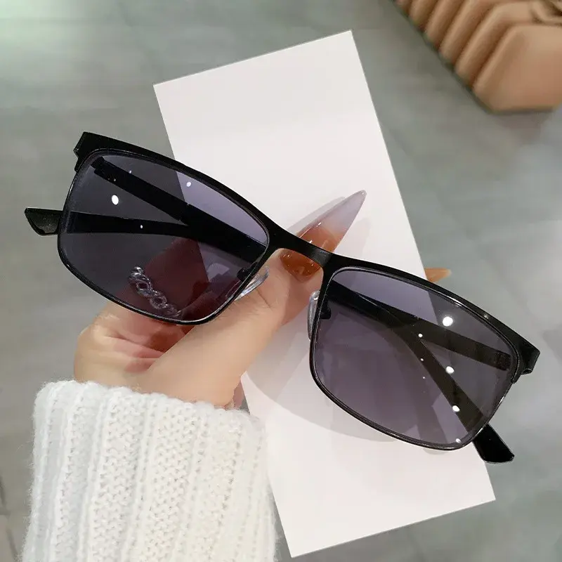 Metal Frame Photochromic Myopia Glasses Personalised Full-frame Business Glasses for Men Anti-blue Light Reading Glasses
