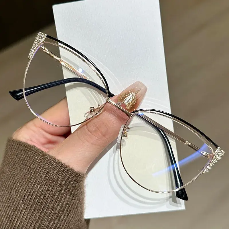 Men's and Women's Fashion Cat-Eye Flat Glasses Metal Frame with Diamonds Luxury Brand Designer Anti-Blue Light Glasses