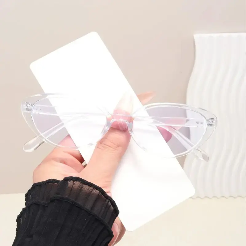 Fashion Cat's Eye Small Frame Flat Glasses Advanced Sense of Ultra-light and Versatile Anti-blue Light Glasses Unisex Goggles