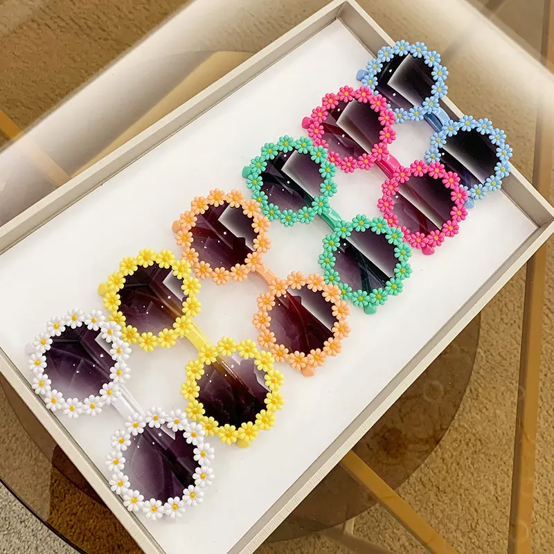 Girls Cute Flower Sunglasses Hipster Kids Sunflower Glasses Sunglasses Out of Spring Outing Sunshade Glasses 1-6 Years Old