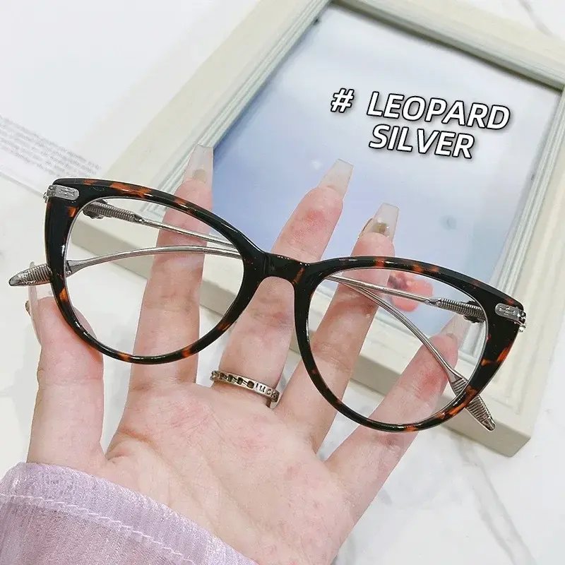 New Large Frame Cat's Eye Presbyopia Glasses Fashion Ultra-light Women's HD Anti-blue Light Reading Glasses Women's Eyepieces